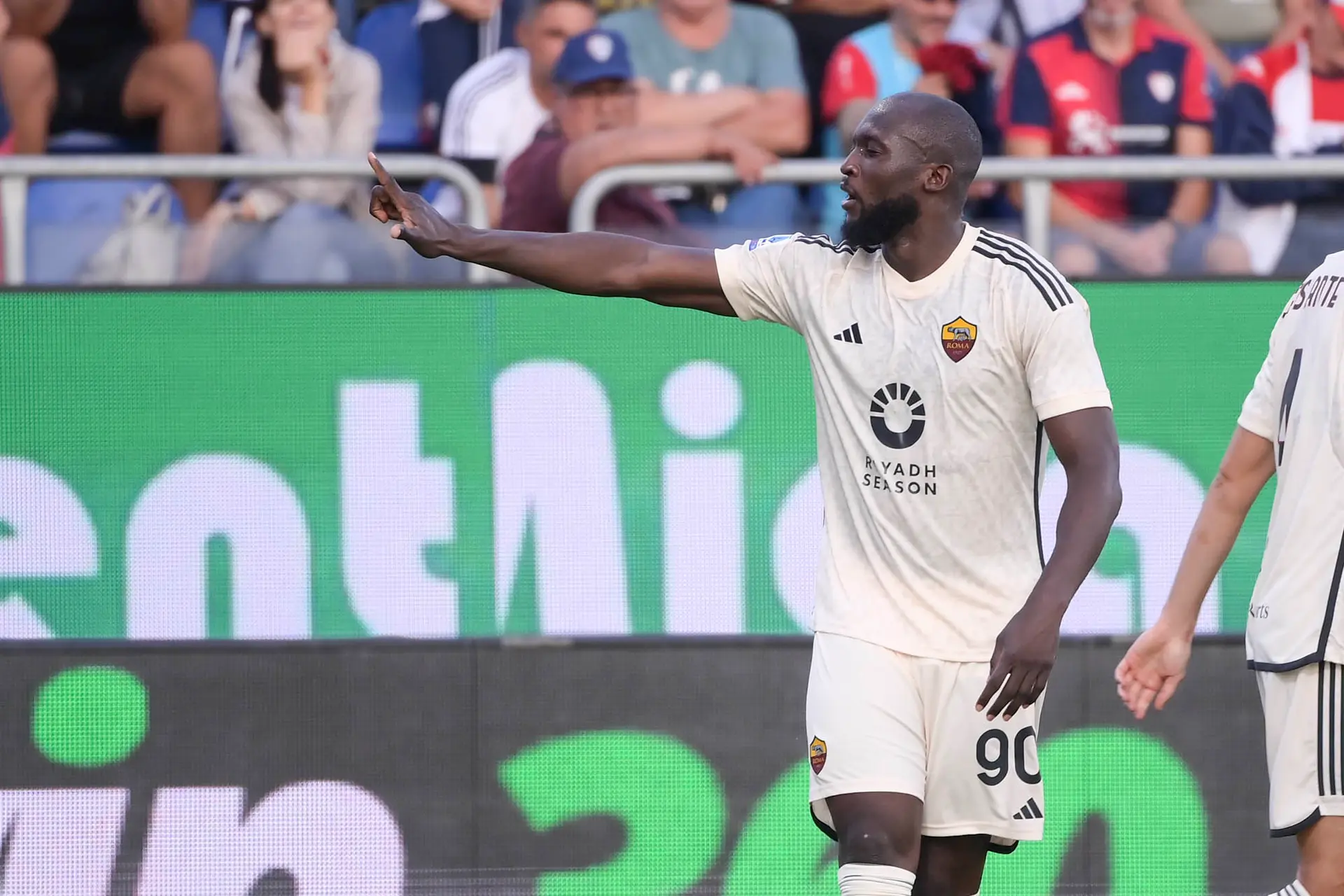 lukaku esultanza cagliari roma