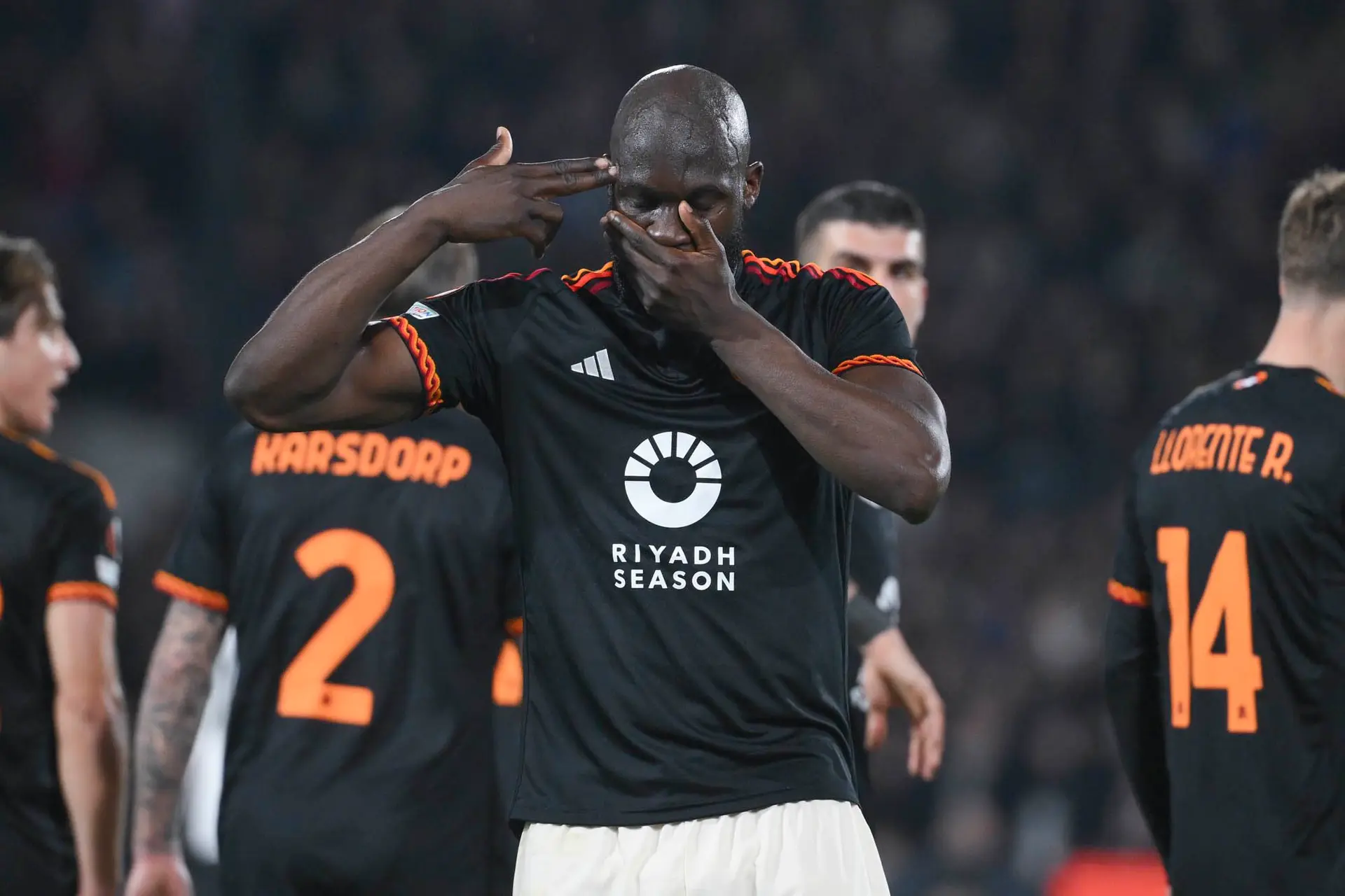 lukaku gol feyenoord roma esultanza