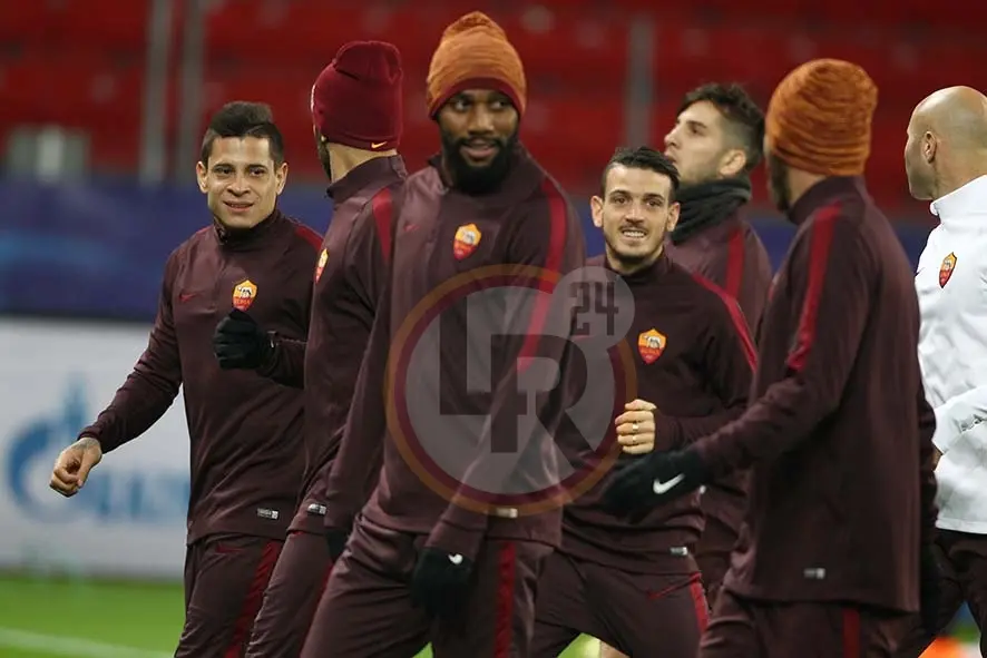 maicon florenzi iturbe gruppo rifinitura allenamento vigilia bayer roma 19102015