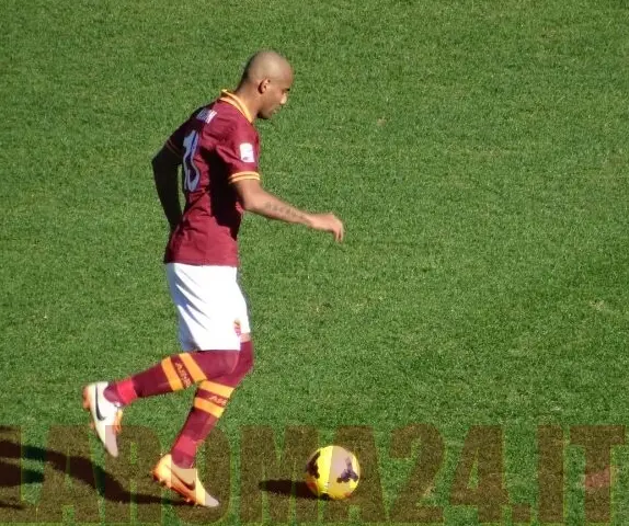 maicon pallone tutta figura