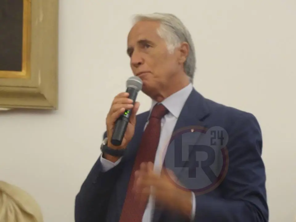 malag microfono conf stampa roma chape