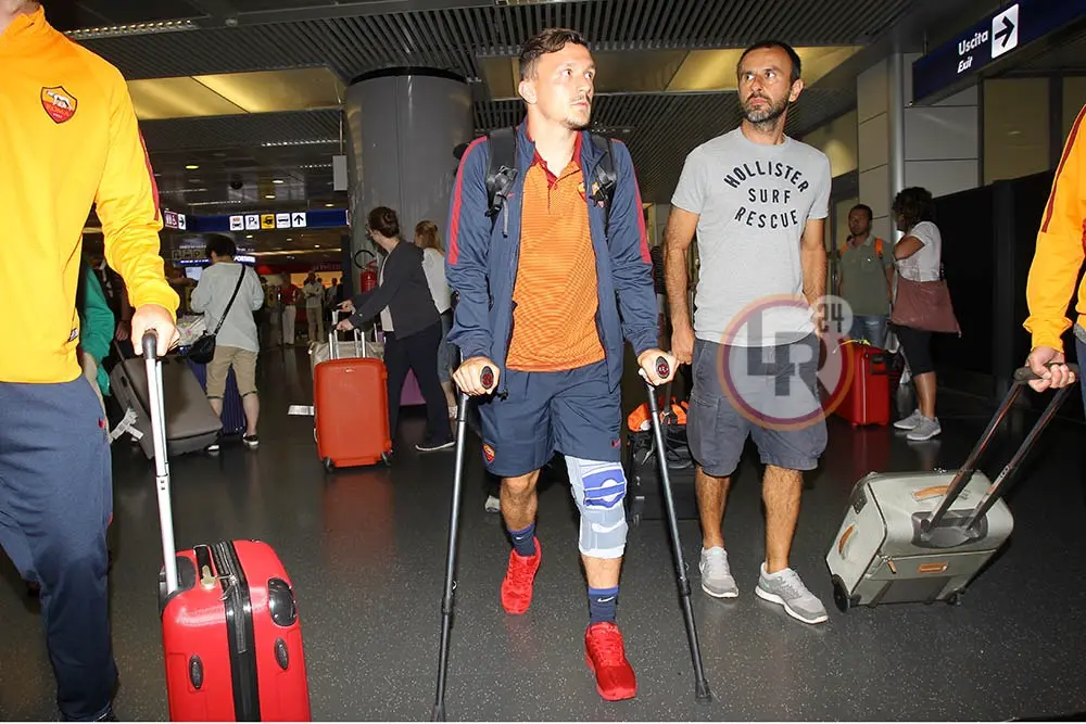 mario rui stampelle fiumicino foto gino