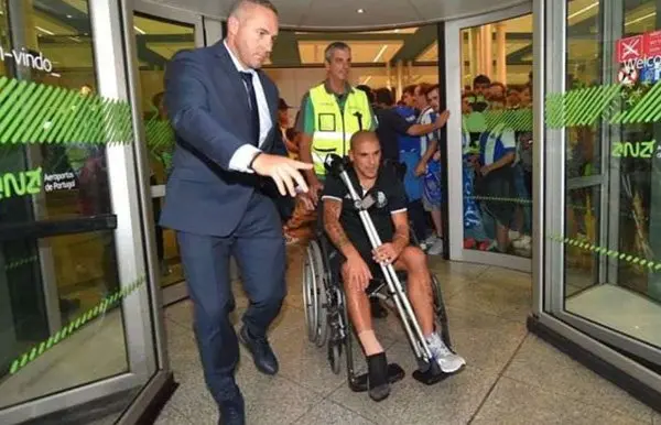 maxi pereira rientro a oporto sedia a rotelle