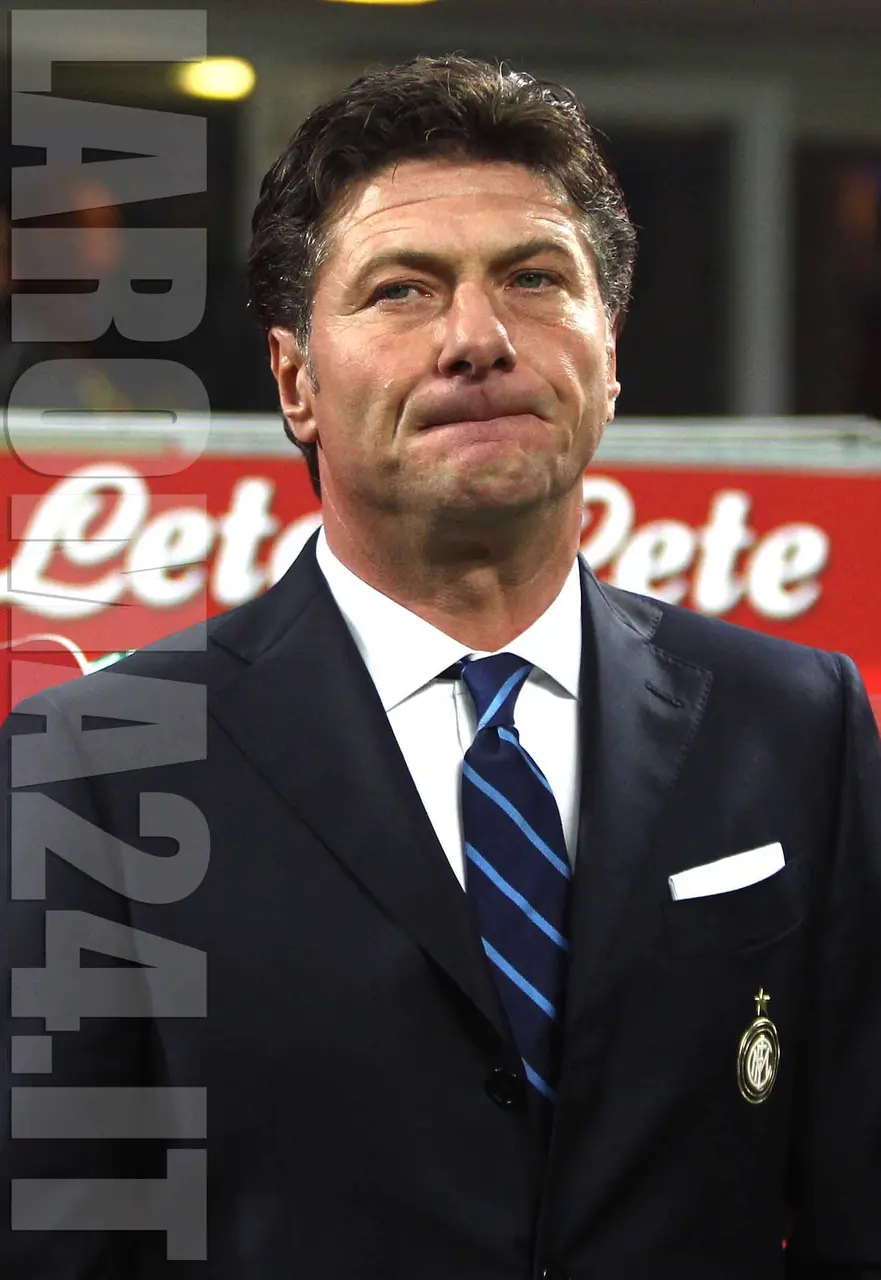 mazzarri mezzo busto inter roma