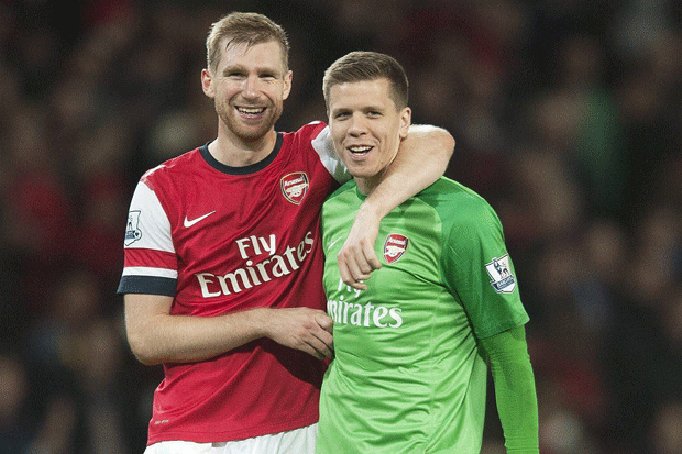 mertesacker szczesny