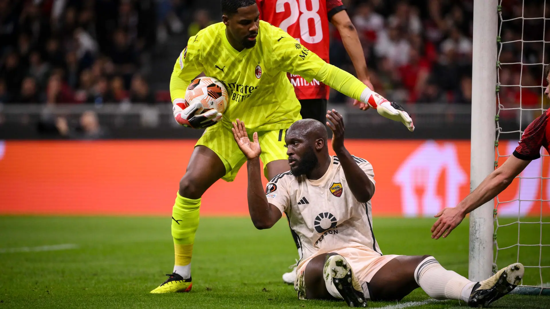 milan roma lukaku maignan