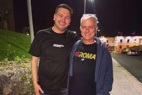 mou tirana