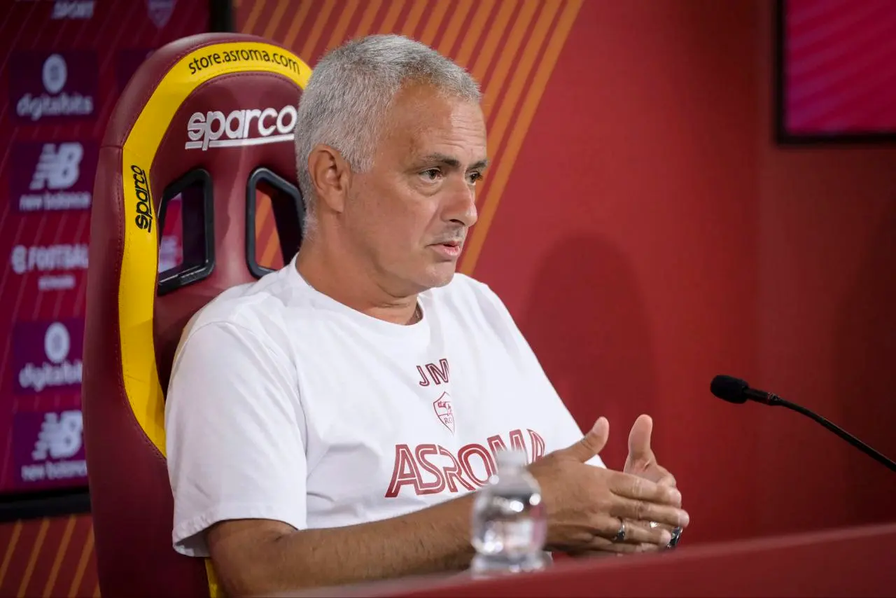 mourinho conferenza stampa trigoria 1