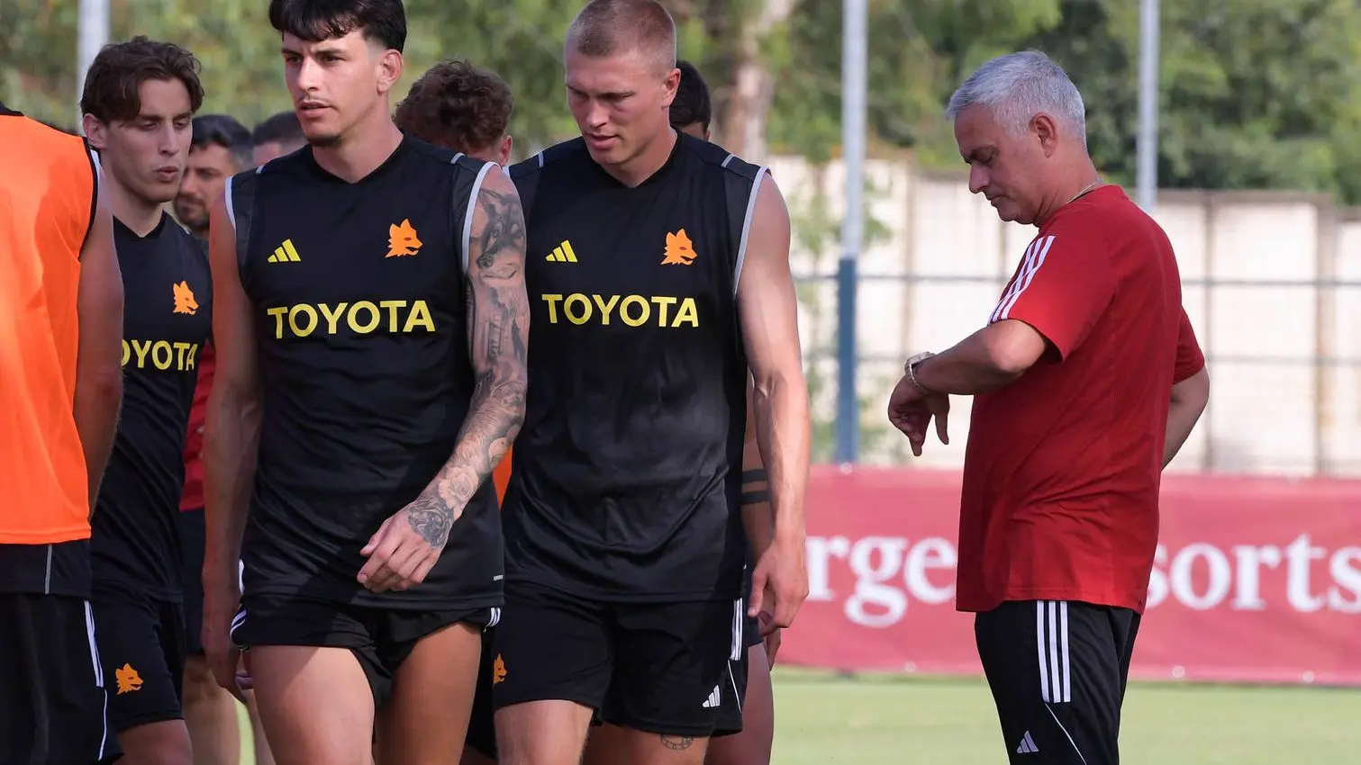 mourinho kristensen ibanez trigoria allenamento