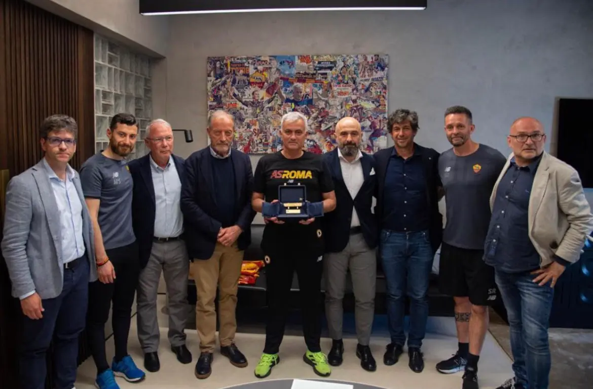 mourinho panchina doro