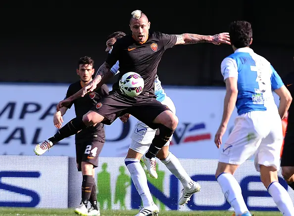 nainggolan acrobazia chievo roma 08032015