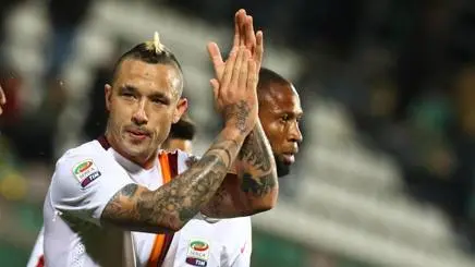 nainggolan applauso maglia bianca 2014 15