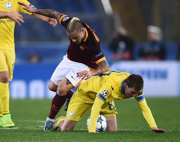 nainggolan contrasto roma bate