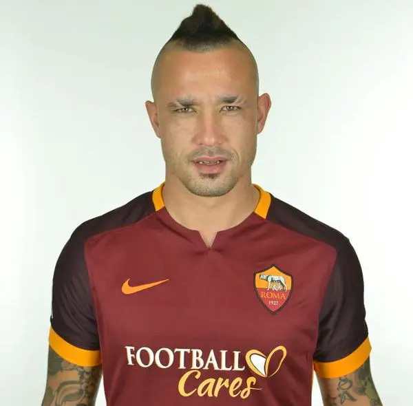 nainggolan football cares