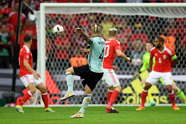 nainggolan gol galles