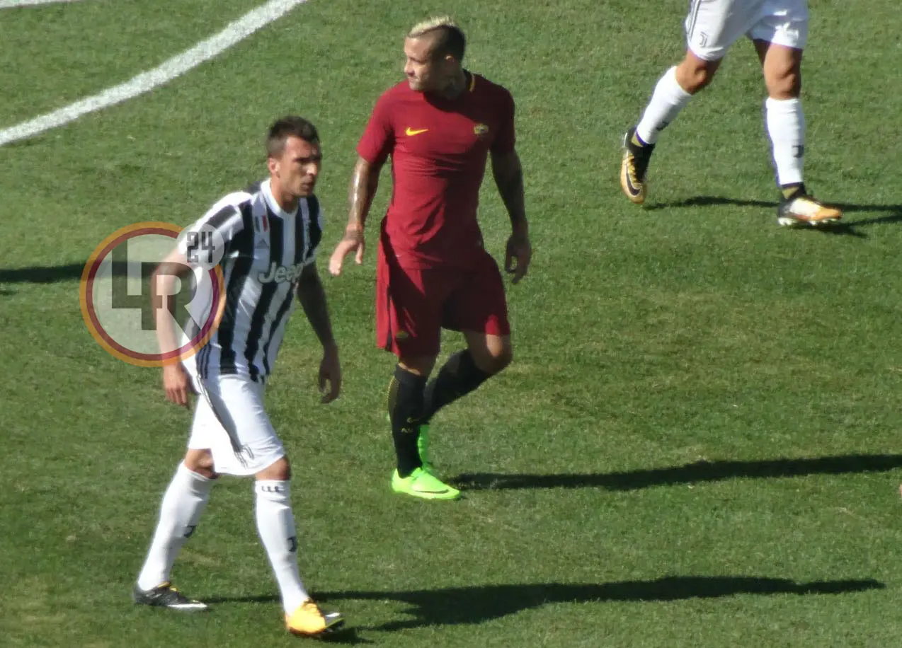nainggolan mandzukic roma juve
