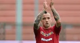 nainggolan20applaude20maglia20rossa20cagliari