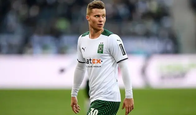 nico elvedi age salary net worth girlfriend football career and more