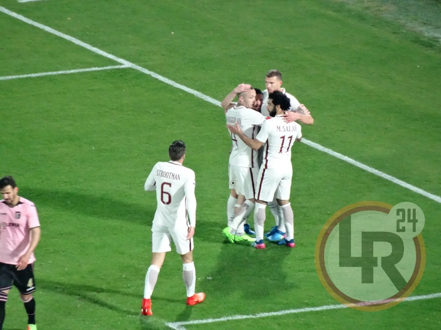 palermo roma esultanza dzeko
