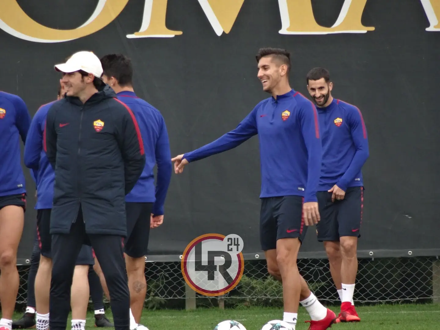 pellegrini ride rifinitura sfondo gonalons pre atletico