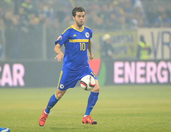 pjanic bosnia 2015 azione