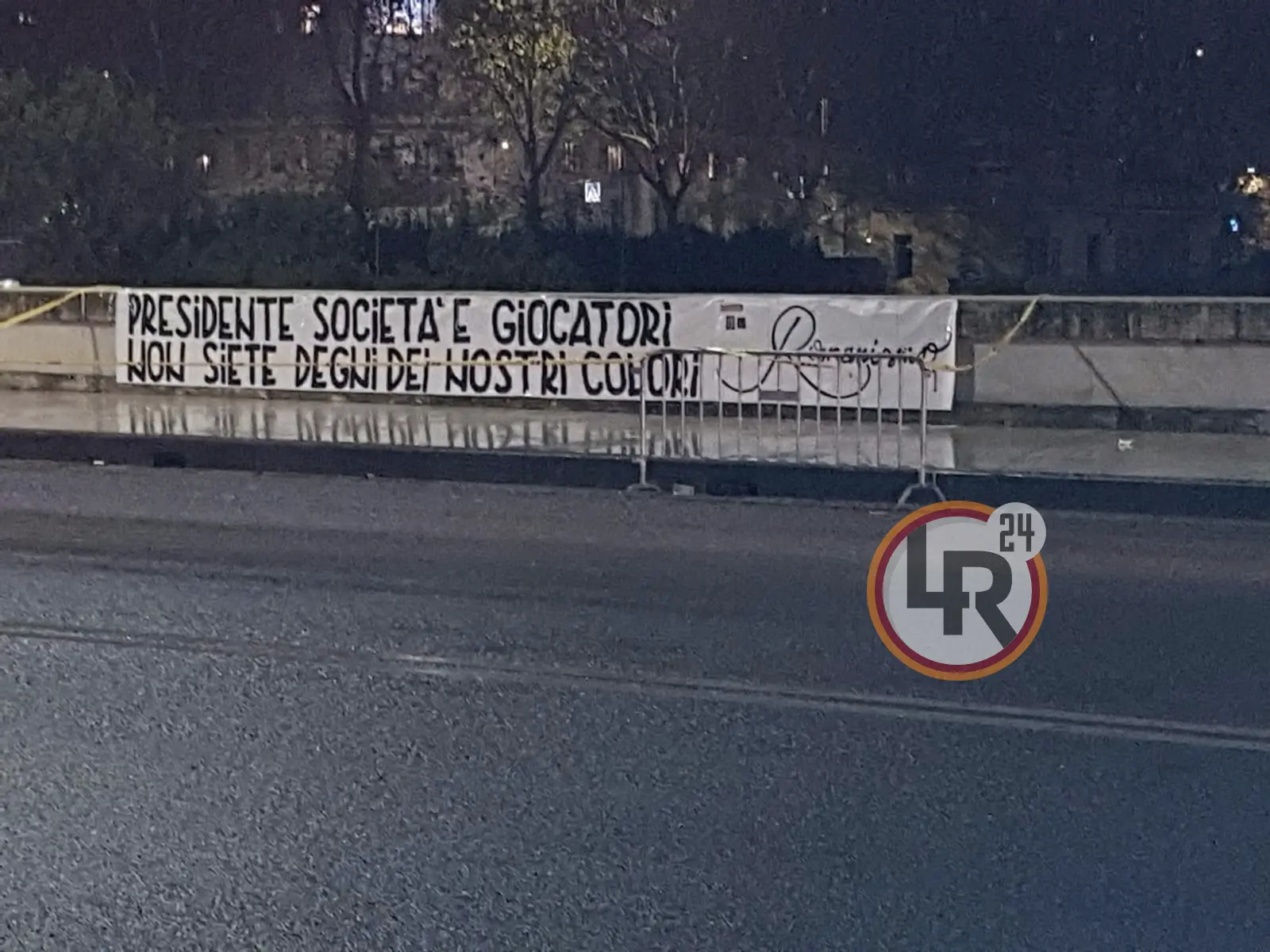 ponte duca aosta striscione