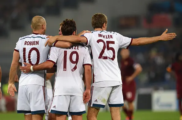 robben muller goetze abbracciati bayern monaco 221014