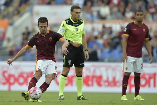 roma carpi pjanic punizione 4