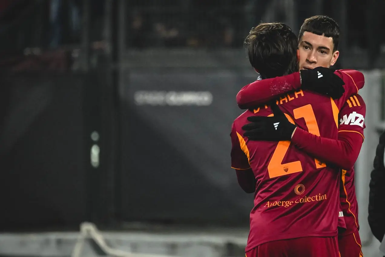 roma genoa soule dybala 1