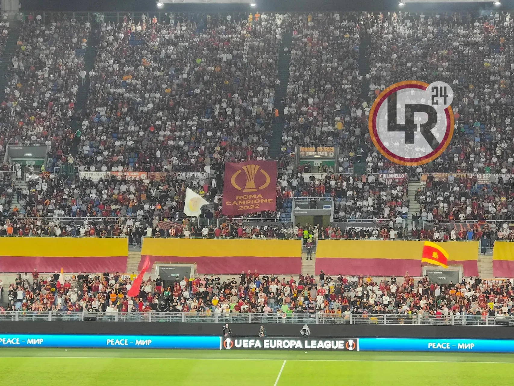 roma helsinki tifosi striscione vittoria conference