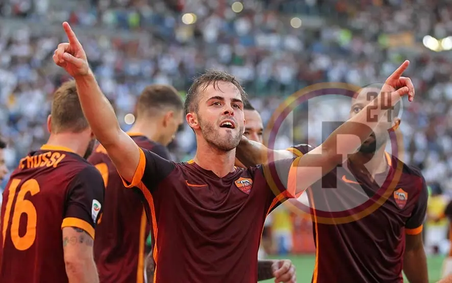 roma juventus esultanza pjanic 30082015 mancini