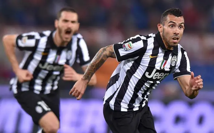 roma juventus tevez esultanza 3