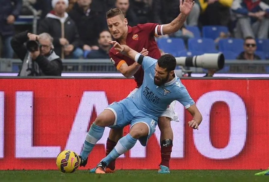 roma lazio 2 2 totti senza selfie e candreva