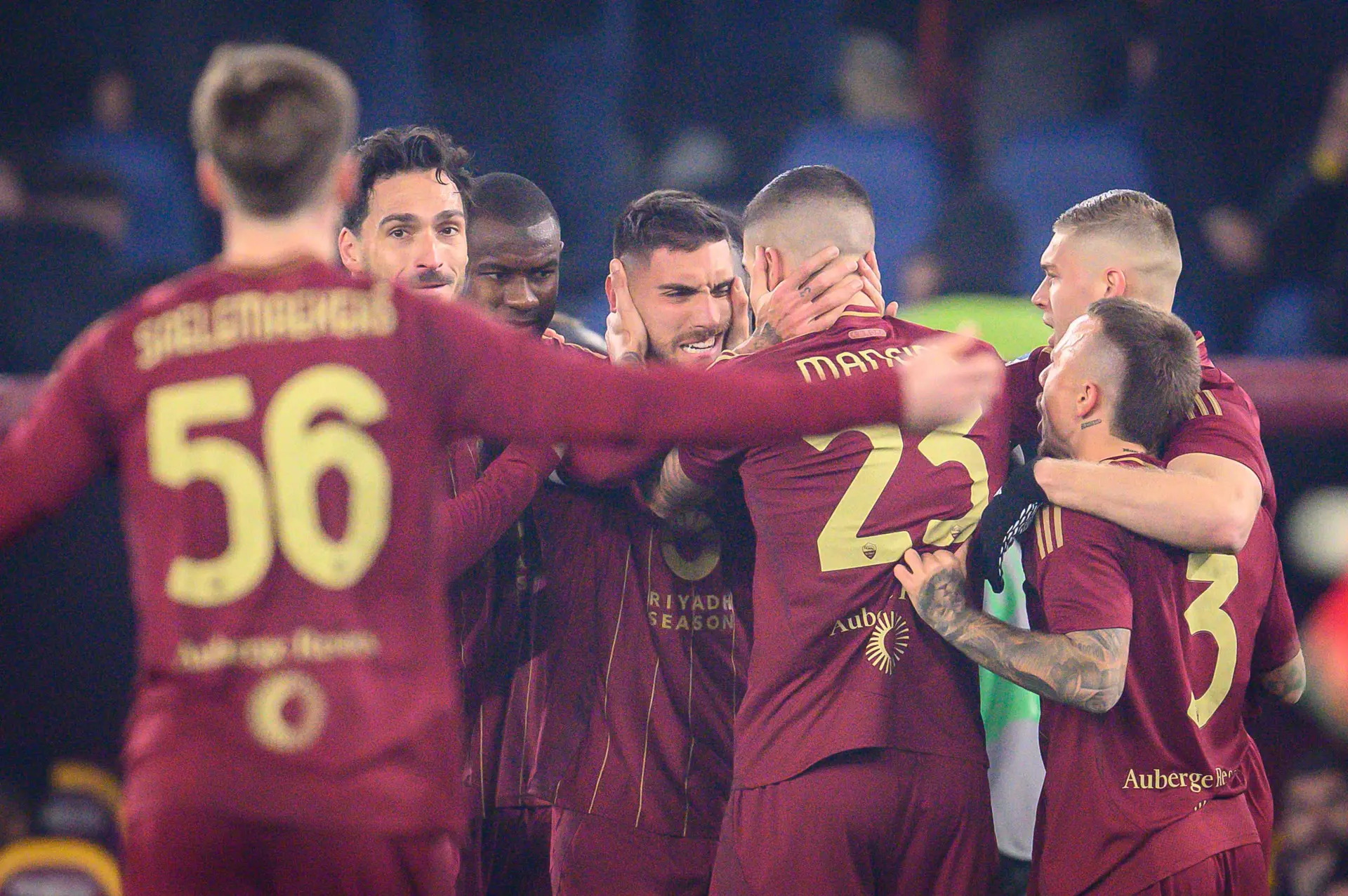 roma lazio esultanza squadra mancini pellegrini 1