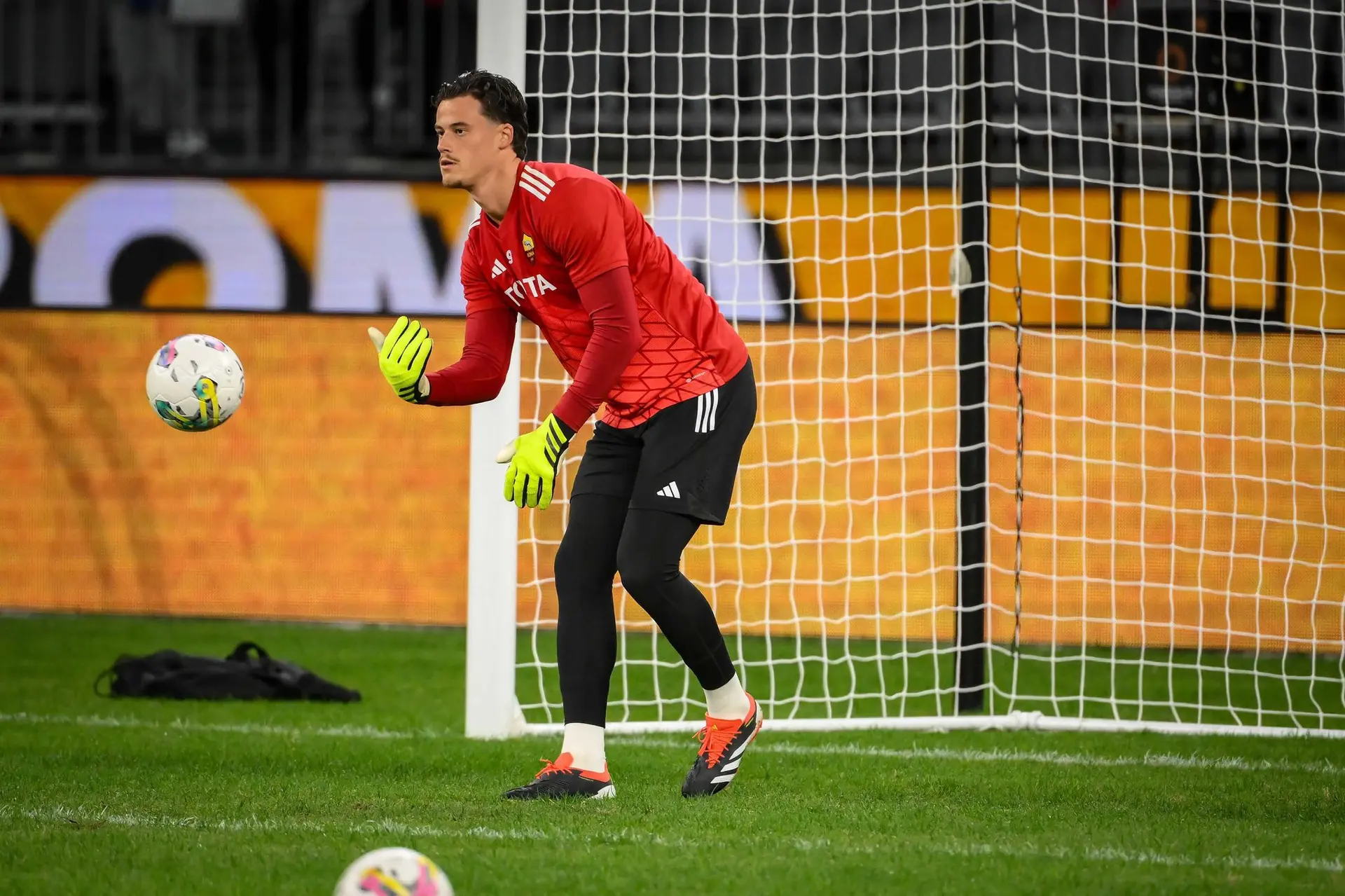 roma milan svilar