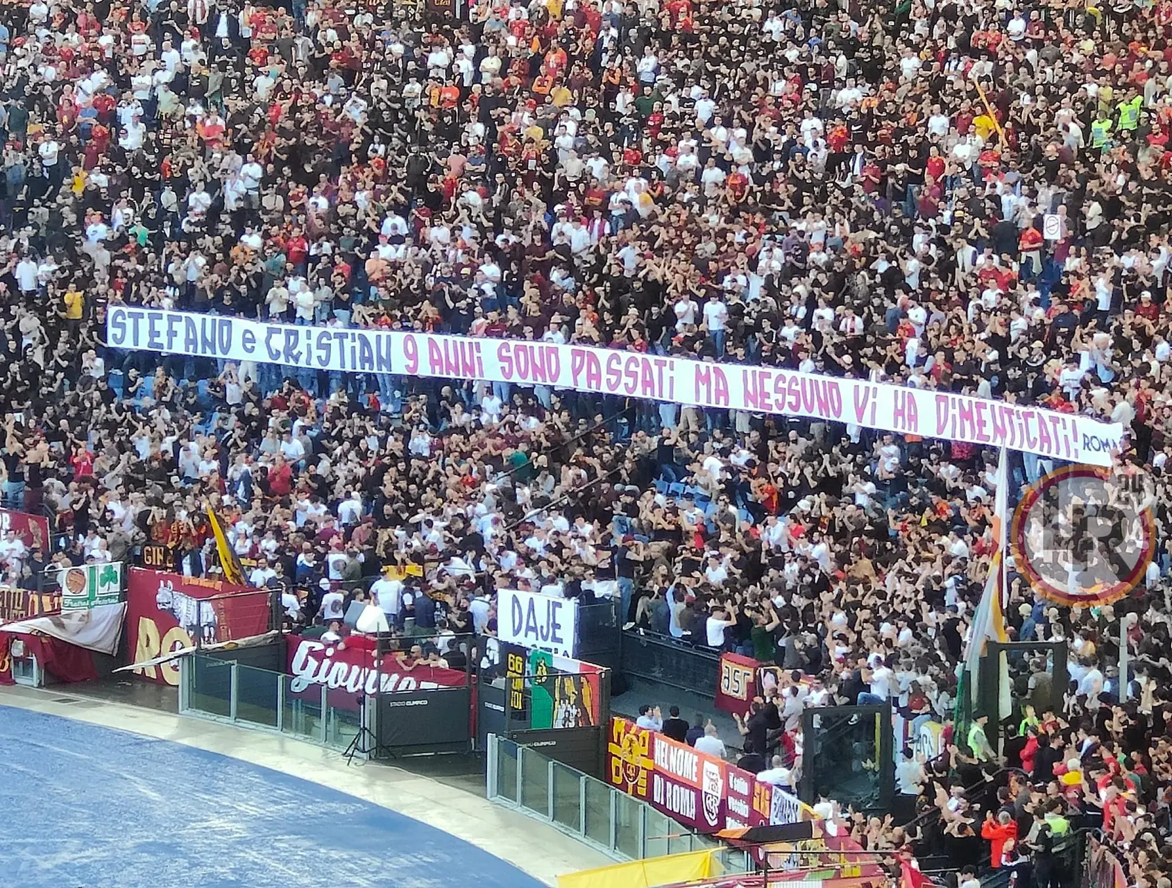 roma monza stadio olimpico curva sud striscione stefano cristian