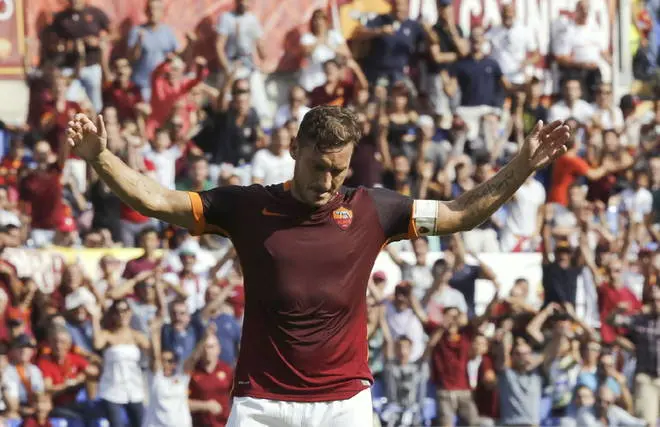 roma sassuolo totti esultanza