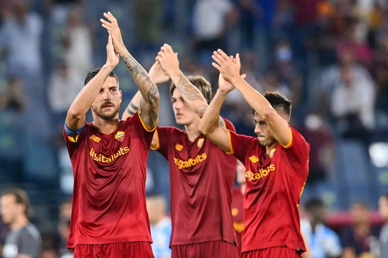 roma trabzonspor applauso finale