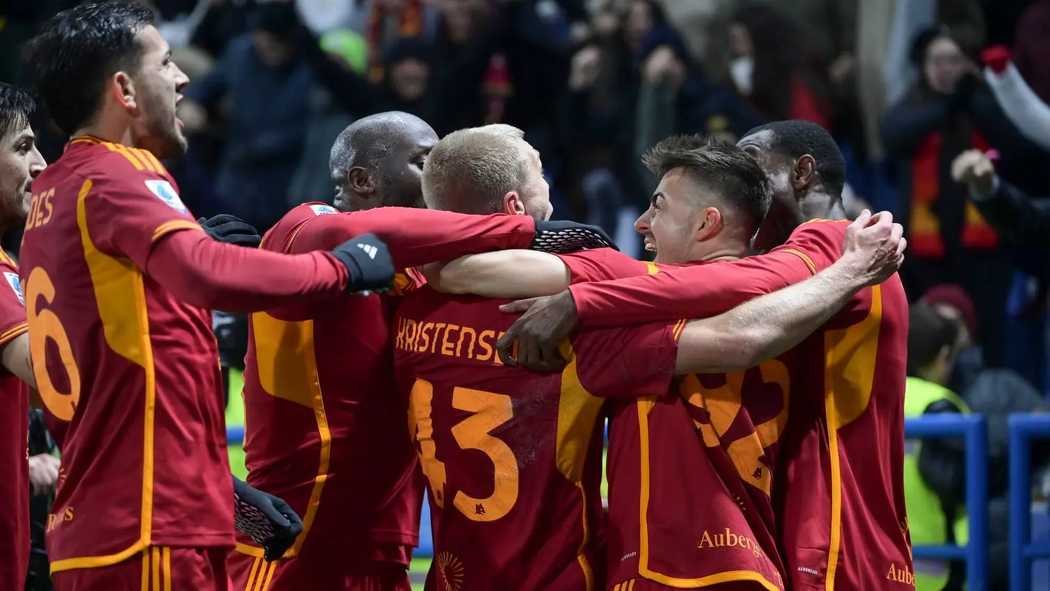 sassuolo roma esultanza squadra