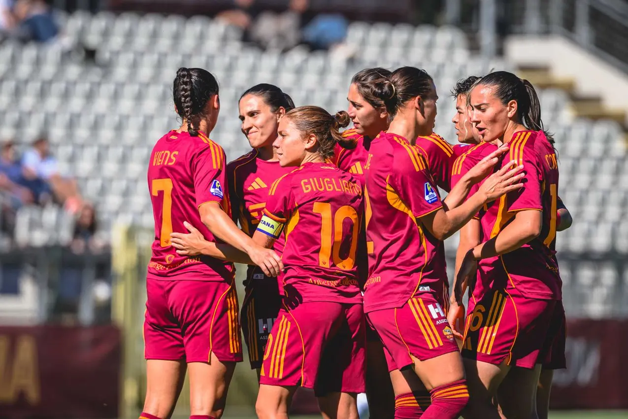 serie a femminile roma parma esultanza squadra 1