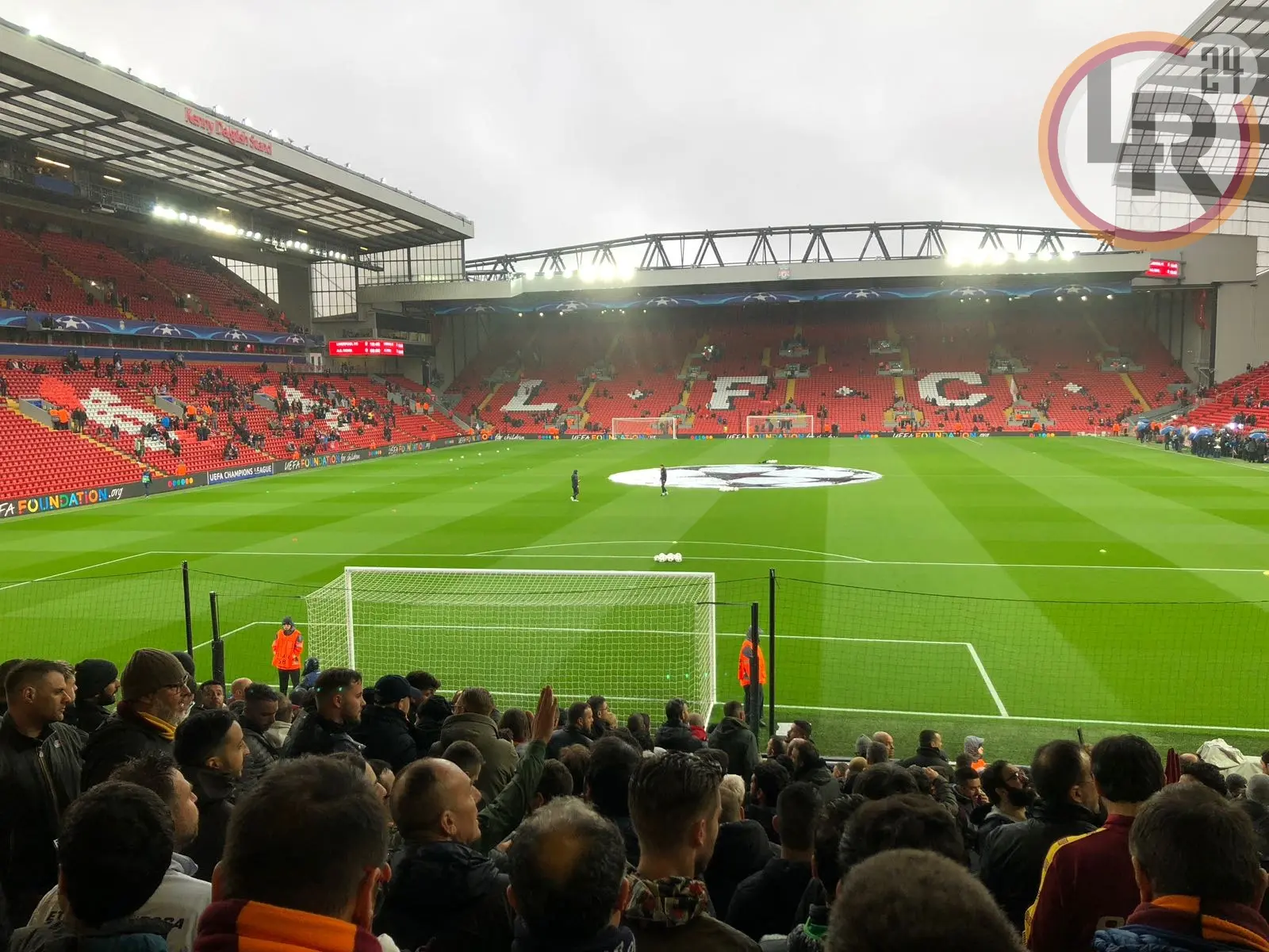 settore ospiti anfield vista campo