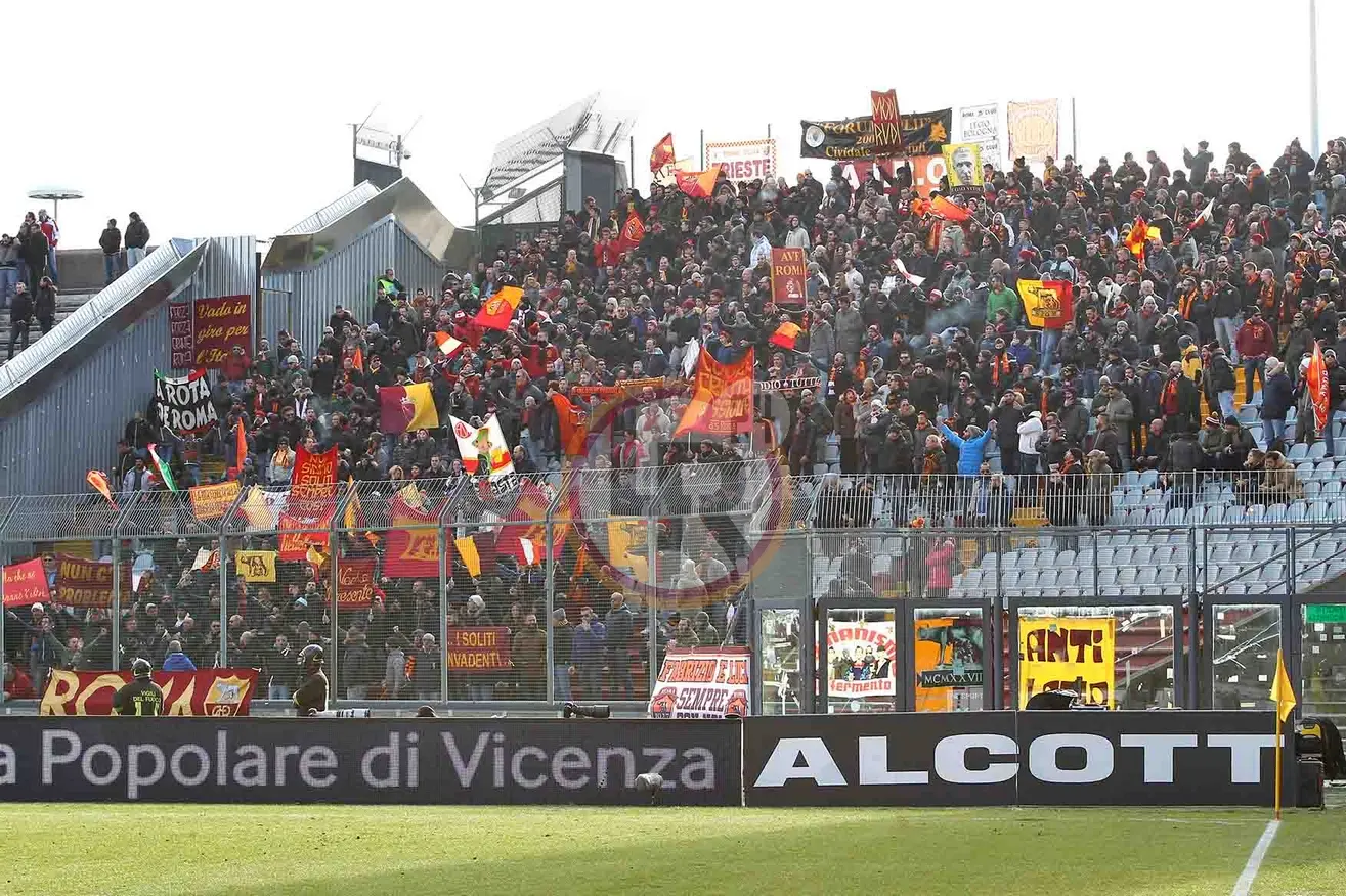 settore tifosi roma friuli lr24