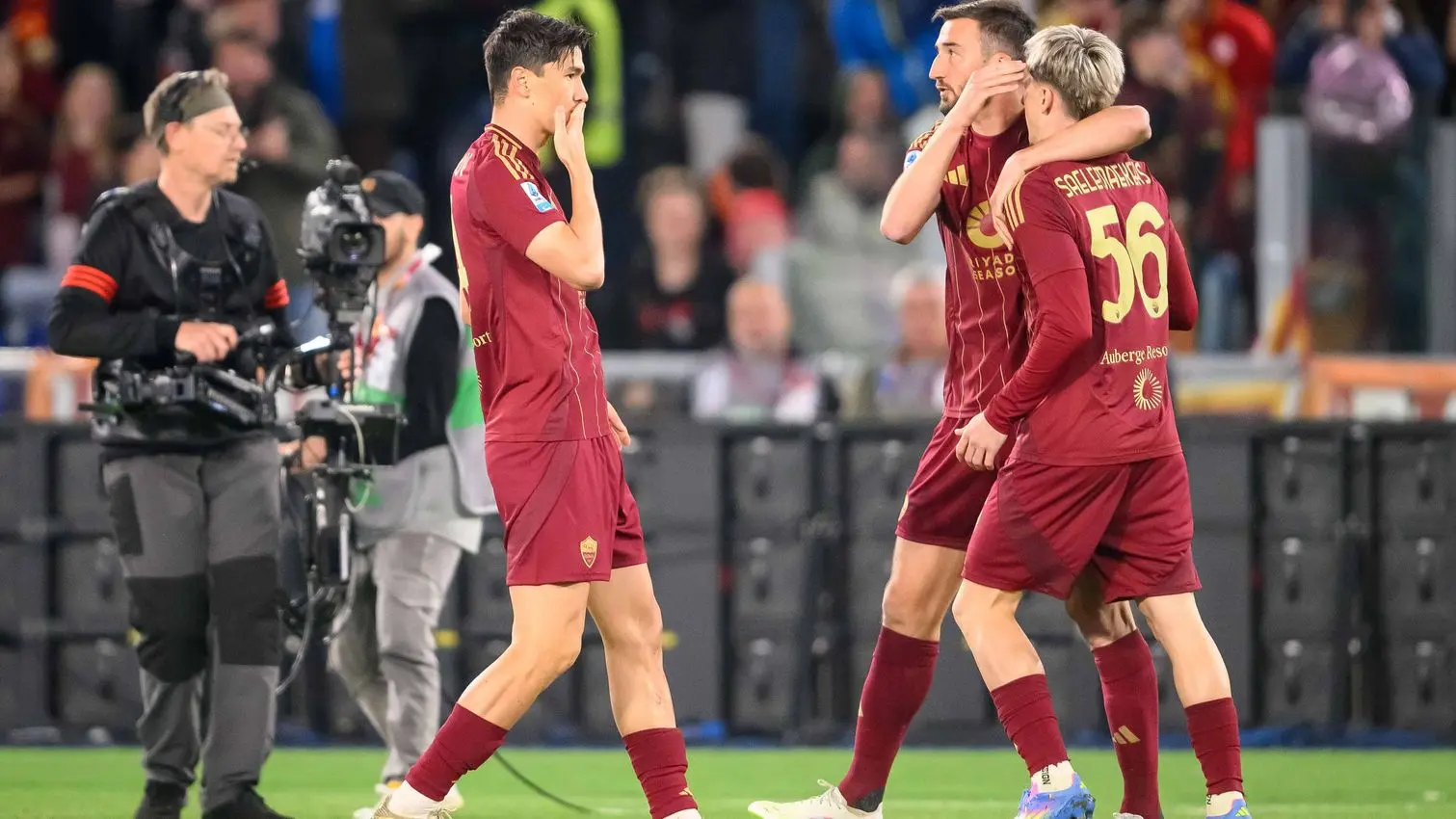 shomurodov gol roma verona