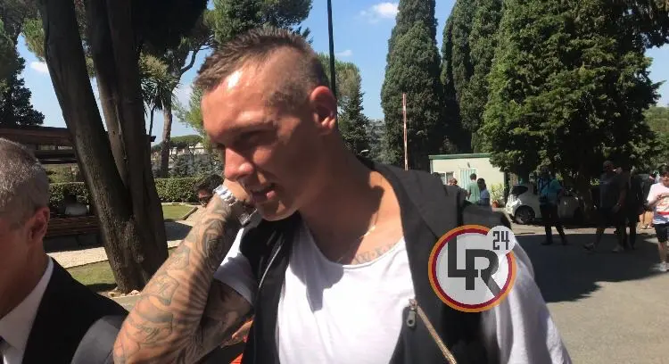 skorupski arrivo a villa stuart