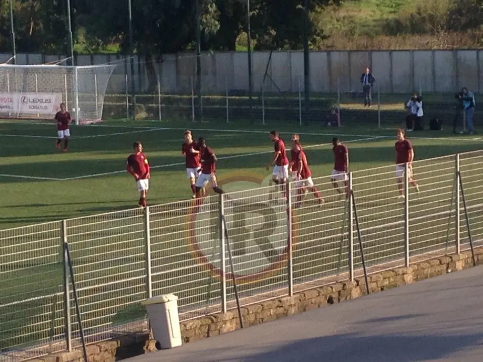 squadra esulta roma bayer youth league 041115