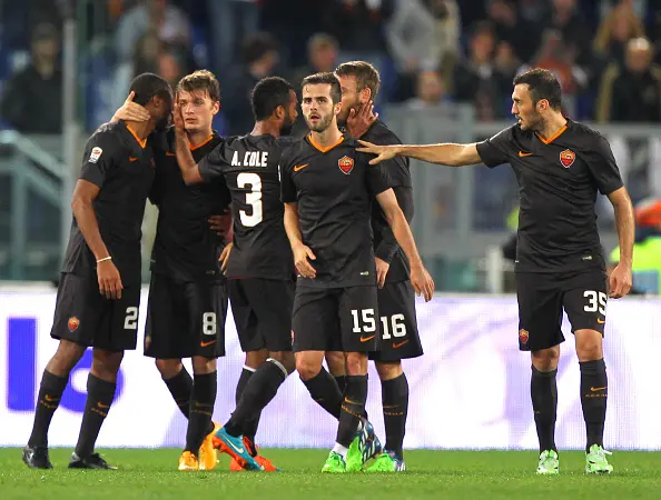 squadra esulta roma torino 091114