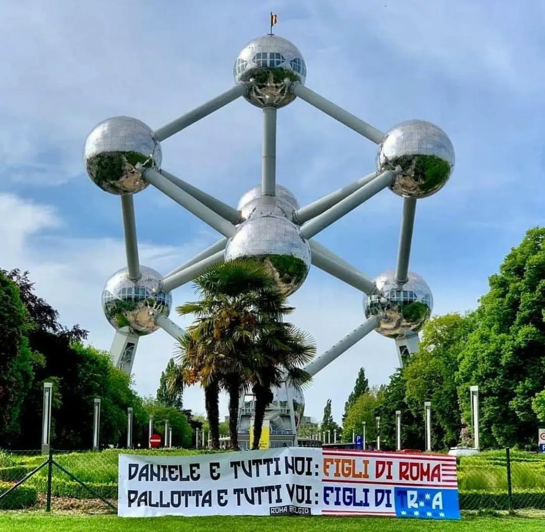 striscione contro pallotta bruxelles