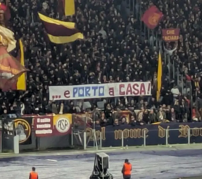 striscione curva sud porto 1