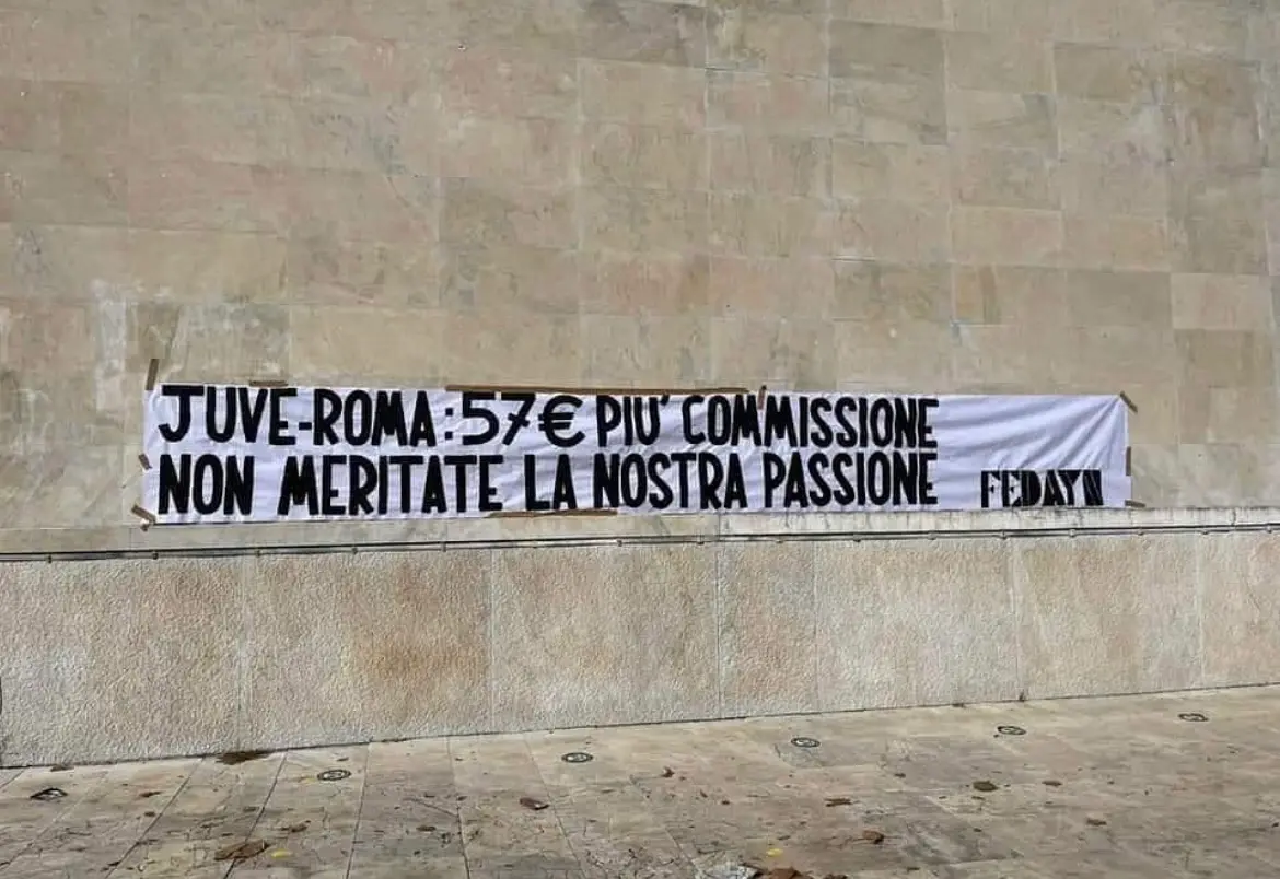 striscione fedayn juve roma