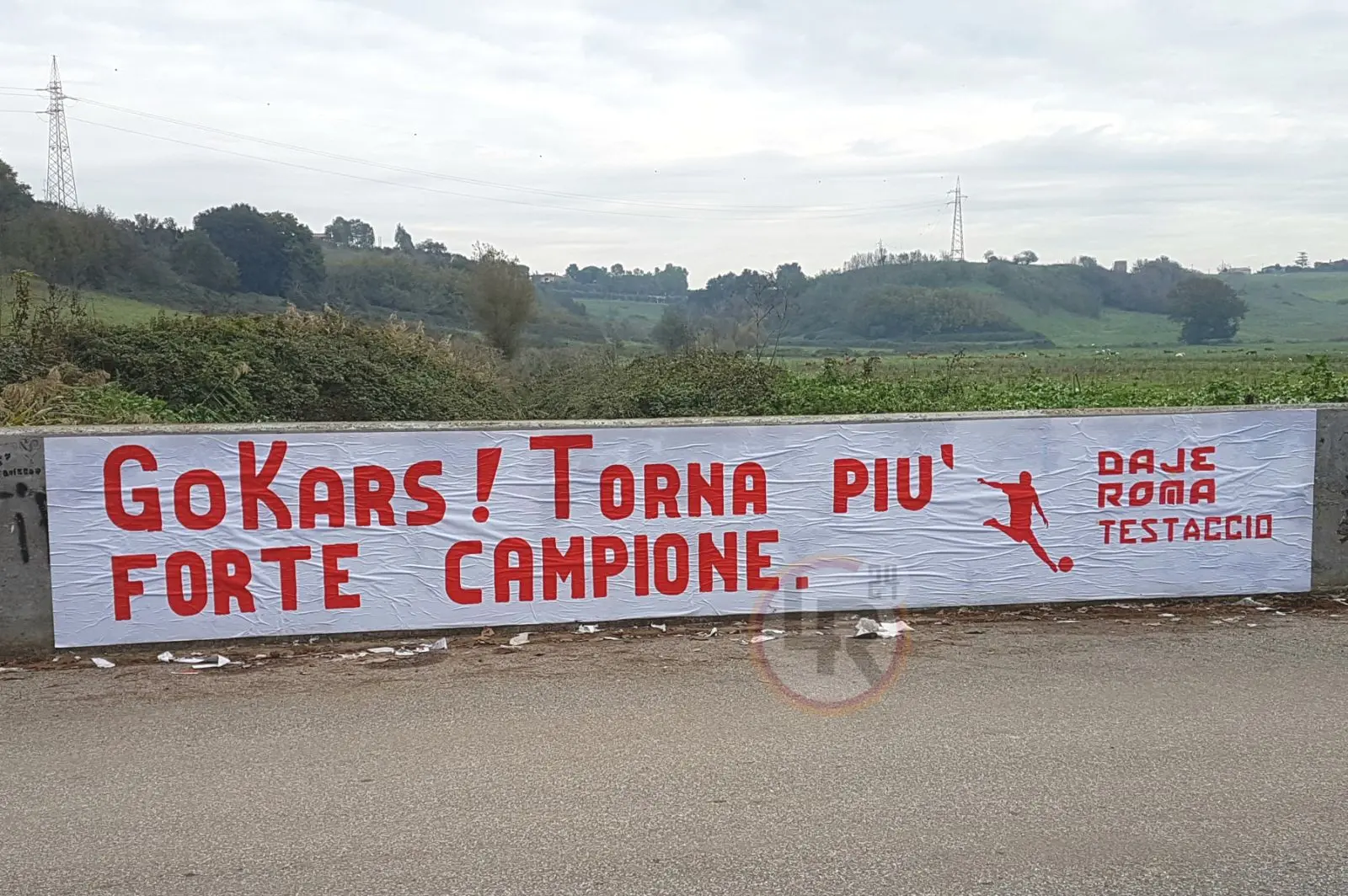 striscione karsdorp trigoria 1